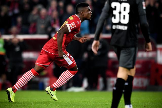 火箭险胜爵士豪取11连胜 独行侠险胜国王6连胜